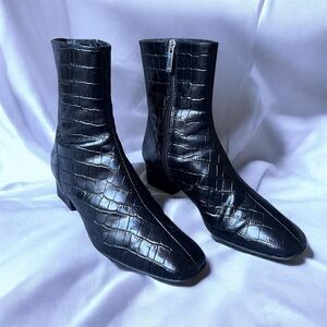 Aquatalia Women's Ankle Boots Sz 8 Italian Black Selini Croco Zip Bootie Chic